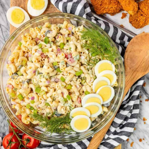 What Are Some Tips for a Creamy Macaroni Salad?